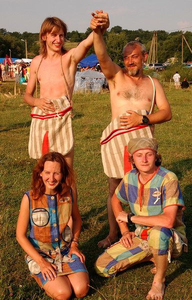 Учасники показу колекції сумно? одяг!